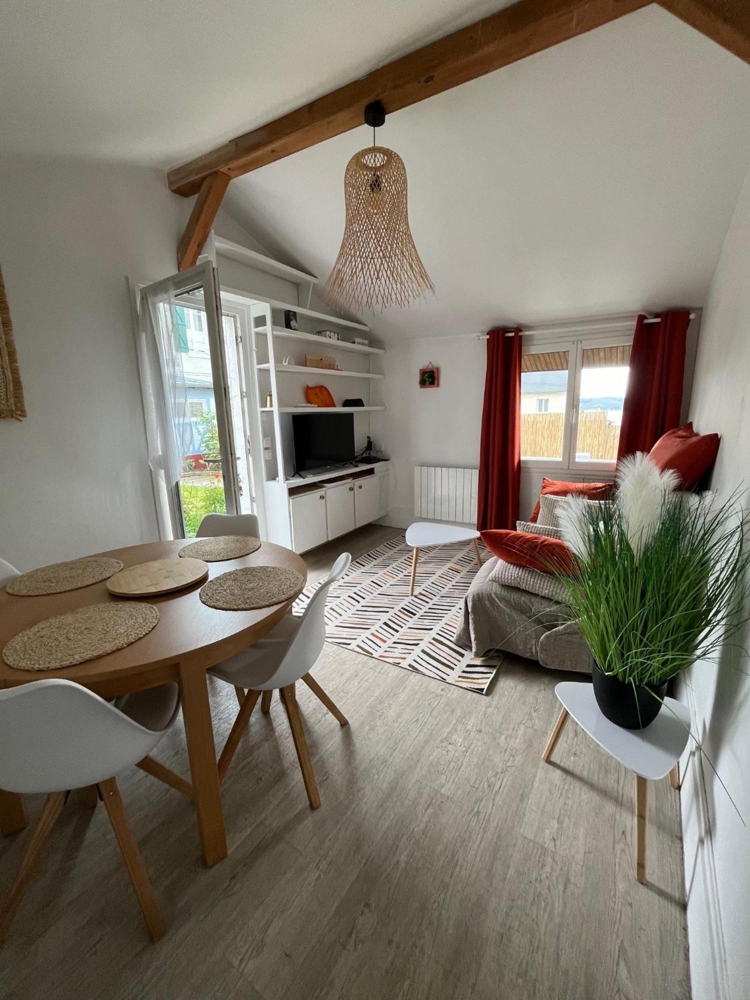 Lalyne- Maison De Charme Et Son Studio Trouville Sur Mer Exterior photo
